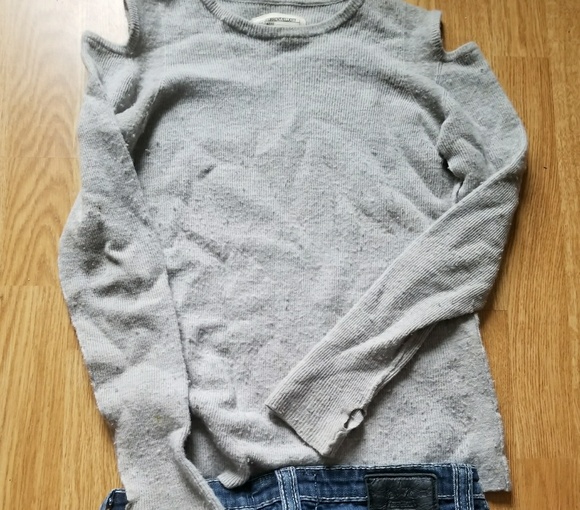 Sweater - Picture 5 of 6